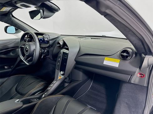 New 2026 McLaren 750S Spider image 24