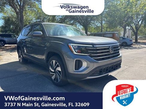 Certified 2024 Volkswagen Atlas SE image 1