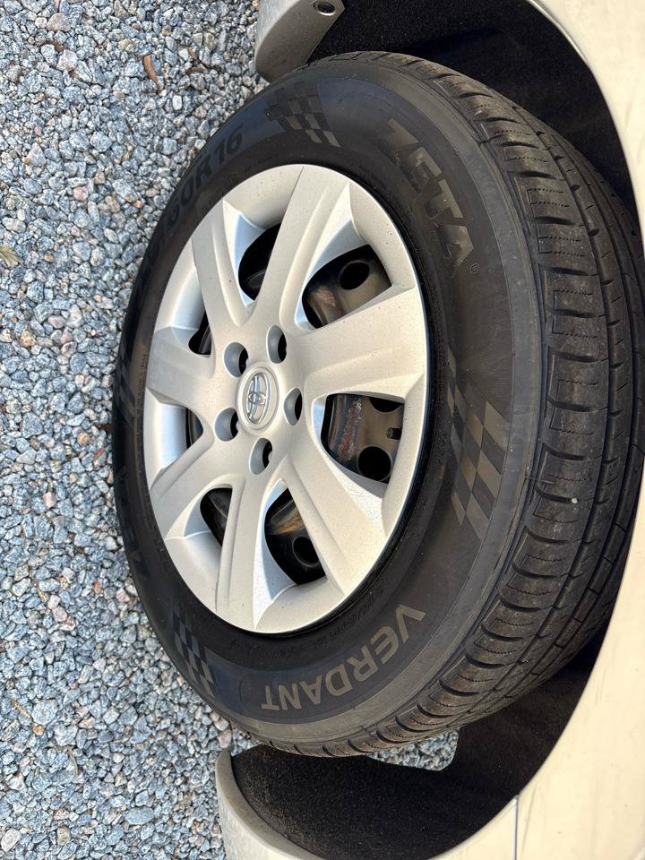 Used 2010 Toyota Camry FWD image 15