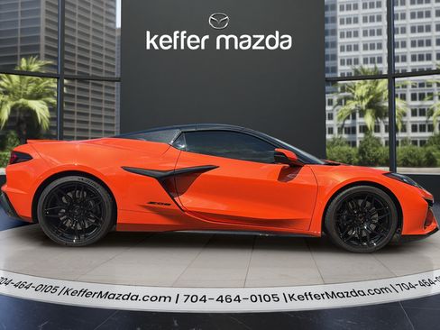 Used 2026 Chevrolet Corvette Z06 RWD image 8