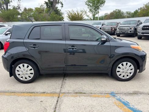 Used 2014 Scion xD image 6