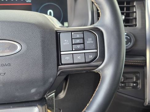 Used 2024 Ford Expedition Platinum image 29