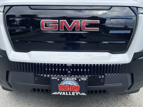 New 2026 GMC Sierra EV Elevation image 29