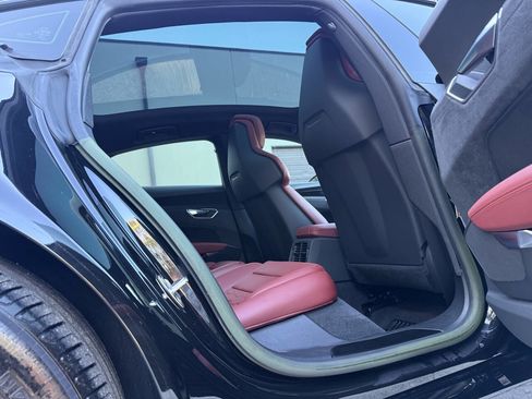 Used 2023 Audi e-tron GT Premium Plus w/ Performance Package image 24