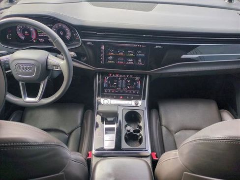 Used 2019 Audi Q8 Prestige w/ Luxury Package image 19