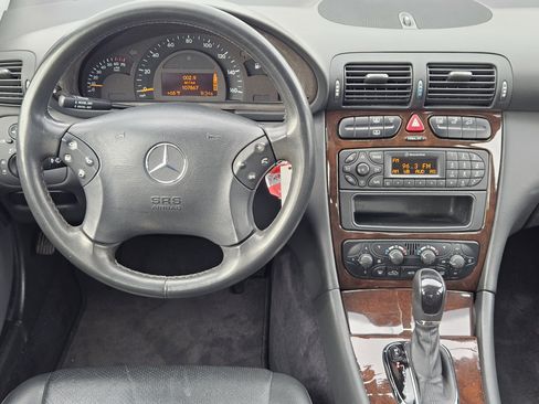 Used 2001 Mercedes-Benz C 240 Sedan image 25