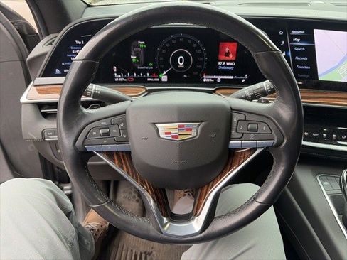 Used 2021 Cadillac Escalade ESV Premium Luxury image 13