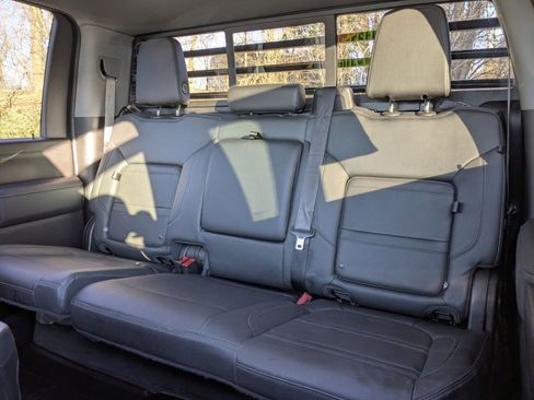 Used 2022 GMC Sierra 3500 Denali w/ Denali Black Diamond Edition image 30