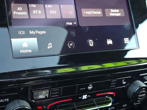 Used 2024 Jeep Grand Cherokee L Altitude image 31