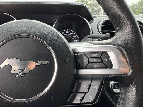 Used 2017 Ford Mustang Coupe RWD image 29