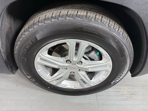 Used 2024 GMC Terrain SLE FWD image 10
