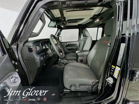 Used 2024 Jeep Gladiator Rubicon w/ Technology Group image 23