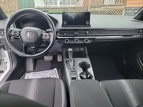 Used 2023 Honda Civic Sport image 11