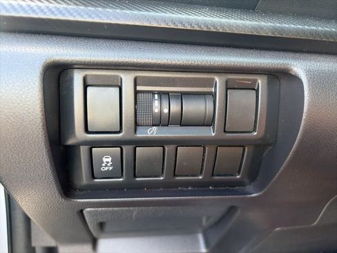 Used 2017 Subaru Impreza 2.0i AWD/4WD image 20