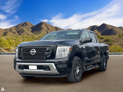 Used 2021 Nissan Titan SV w/ SV Convenience Package AWD/4WD image 2