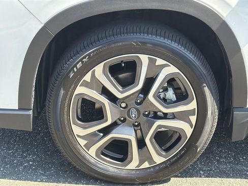 Certified 2025 Subaru Ascent Touring w/ Popular Package #2 AWD/4WD image 12
