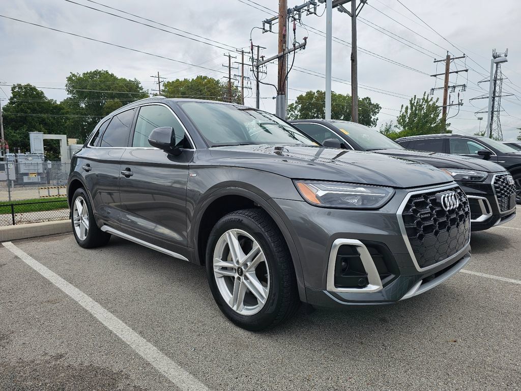 Used 2022 Audi Q5 e Premium AWD/4WD image 1