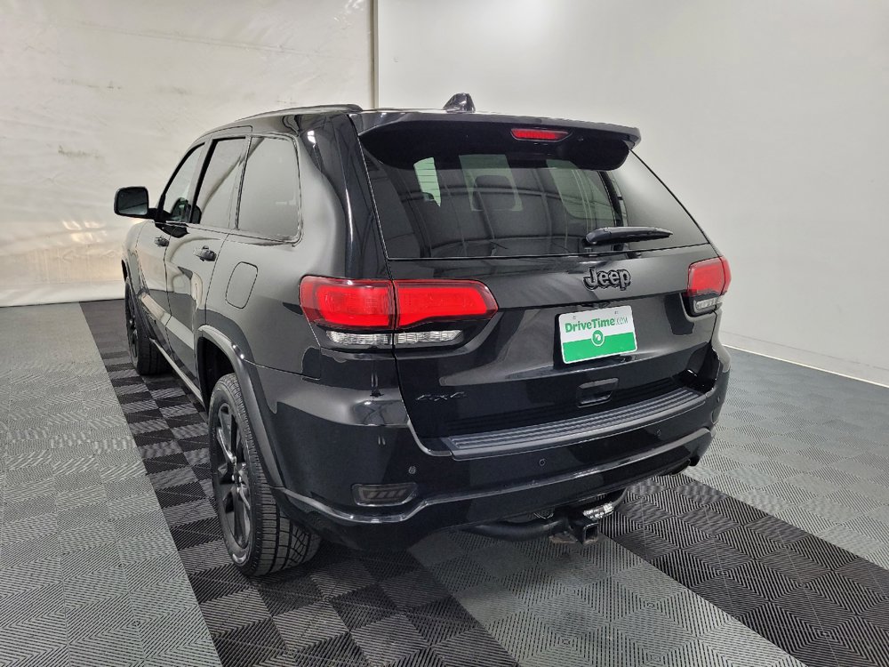 Used 2019 Jeep Grand Cherokee Altitude AWD/4WD image 5