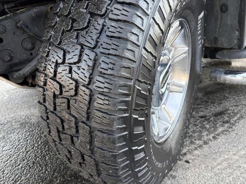 Used 2005 HUMMER H2 SUT w/ Preferred Equipment Group image 12