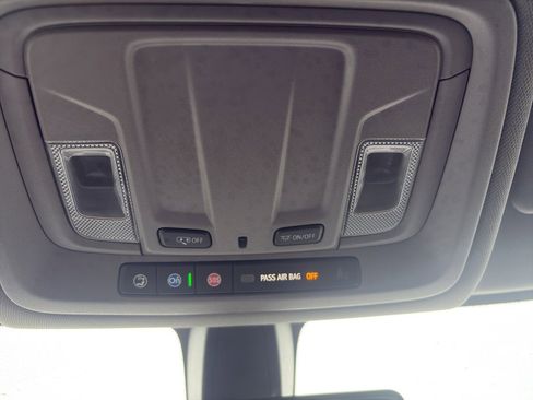 Used 2022 Chevrolet Silverado 1500 LT image 23