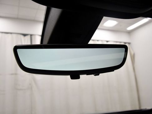 Used 2023 Chevrolet Traverse RS AWD/4WD image 30