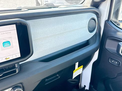 New 2026 Jeep Gladiator Sport image 20