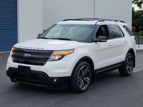 Used 2015 Ford Explorer Sport w/ Equipment Group 401A AWD/4WD image 1