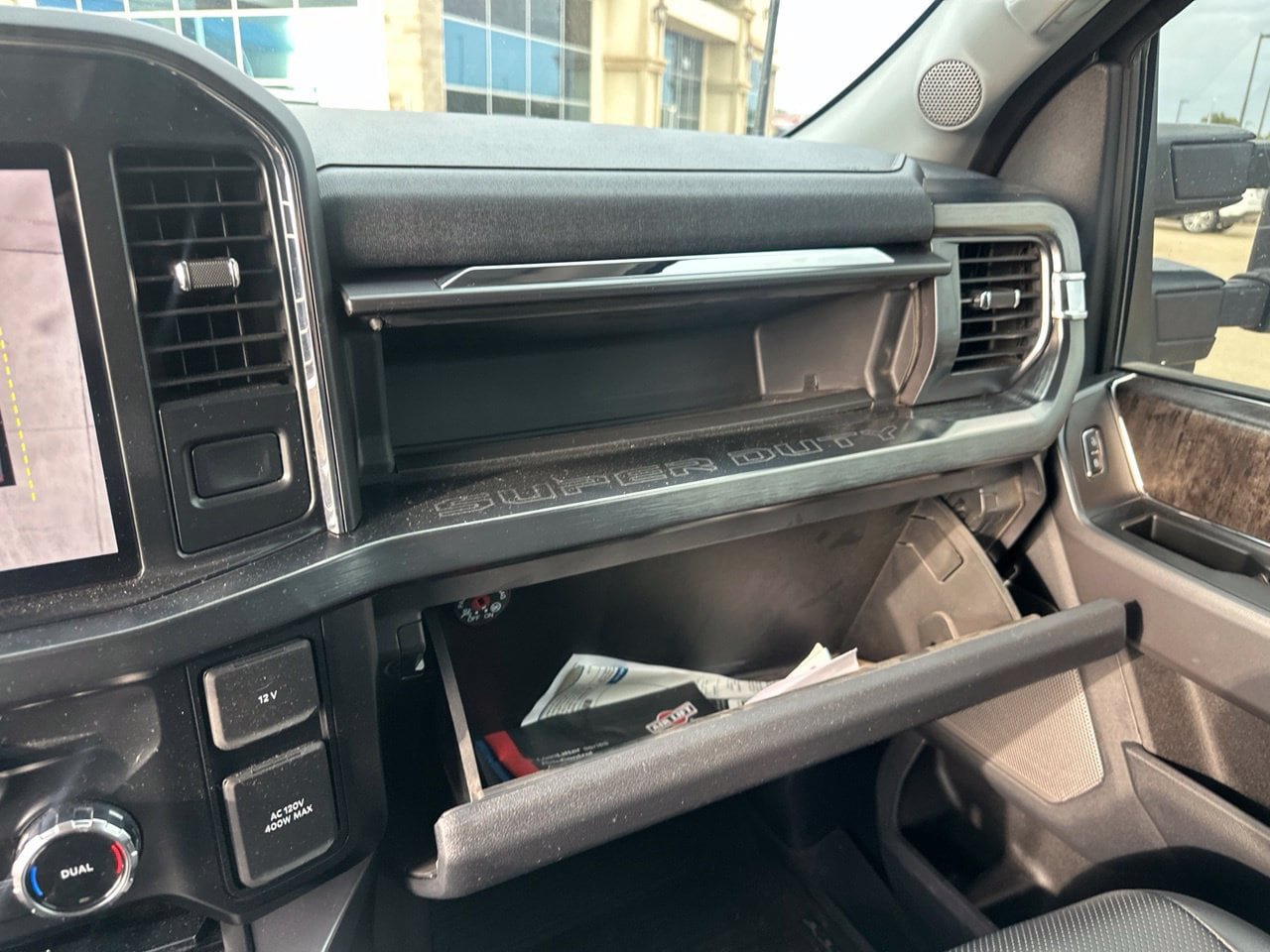 Used 2024 Ford F250 Lariat w/ Sport Appearance Package AWD/4WD image 32