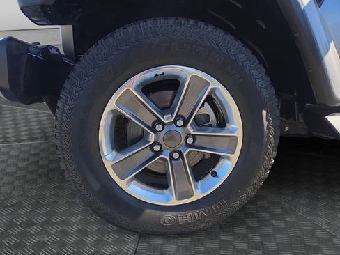 Used 2021 Jeep Wrangler Unlimited Sahara image 31