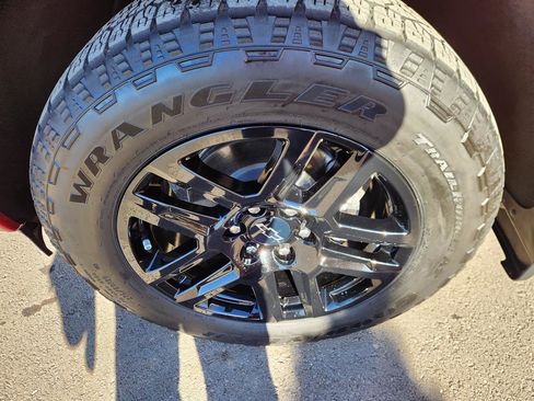 Used 2023 Chevrolet Silverado 1500 RST image 9