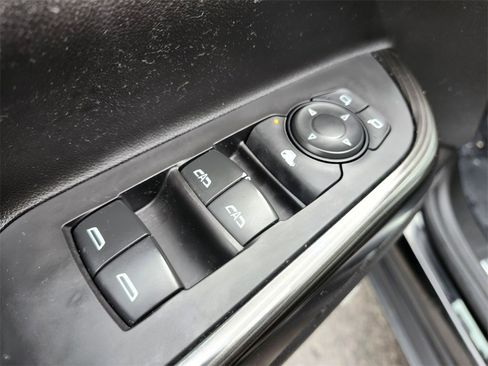 Used 2021 GMC Acadia SLT image 16