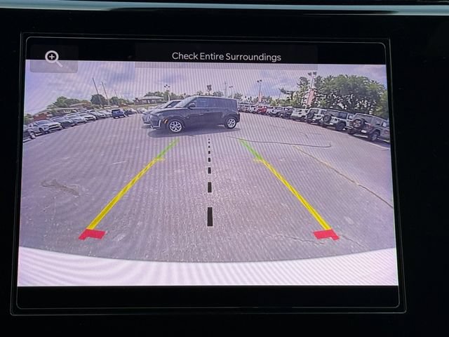 Used 2023 Jeep Grand Cherokee L Laredo AWD/4WD image 25