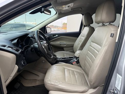 Used 2015 Ford Escape Titanium image 2