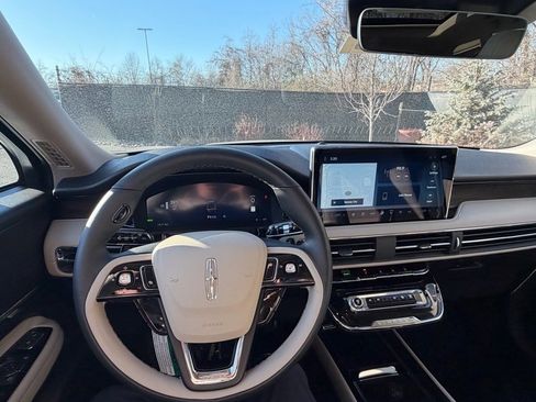 New 2026 Lincoln Corsair Grand Touring image 25