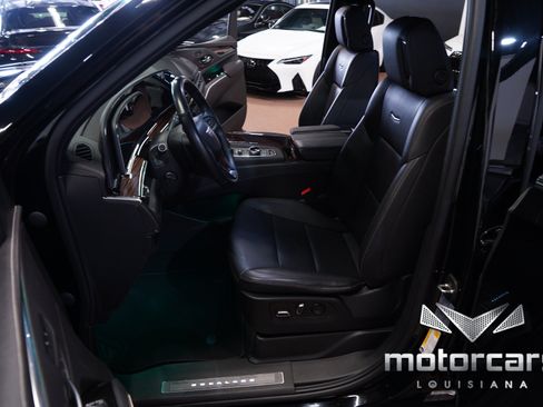 Used 2022 Cadillac Escalade Luxury RWD image 27
