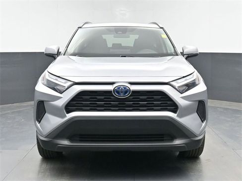 Used 2023 Toyota RAV4 XLE image 5