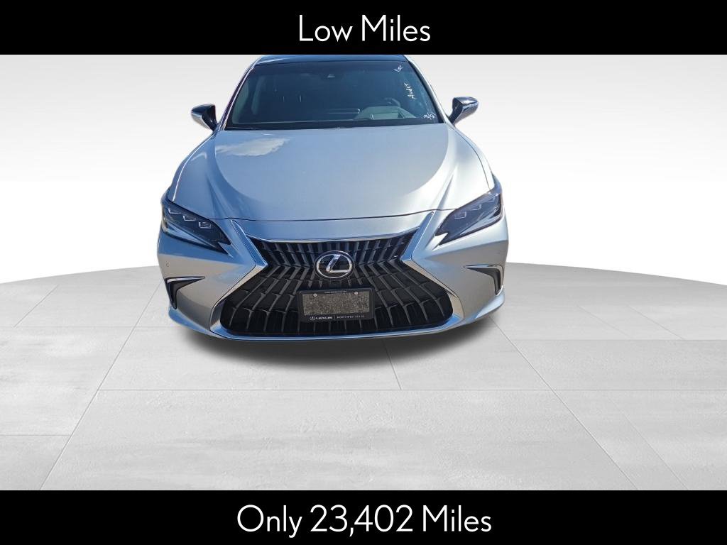 Used 2022 Lexus ES 350 Ultra Luxury FWD image 2