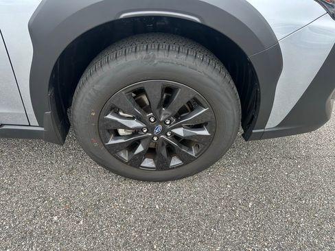 Used 2025 Subaru Outback Onyx Edition image 4