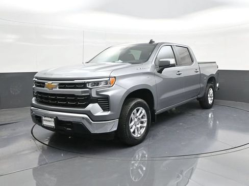 Used 2023 Chevrolet Silverado 1500 LT AWD/4WD image 1