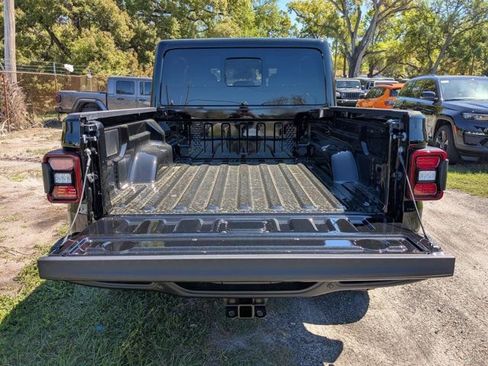 New 2026 Jeep Gladiator Rubicon AWD/4WD image 12