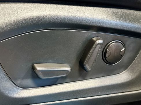 Used 2023 Ford Explorer XLT w/ Equipment Group 202A image 18