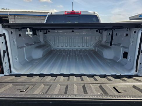 Used 2023 GMC Canyon AT4 w/ AT4 Premium Package AWD/4WD image 15