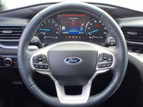 Used 2023 Ford Explorer XLT w/ Equipment Group 202A AWD/4WD image 22