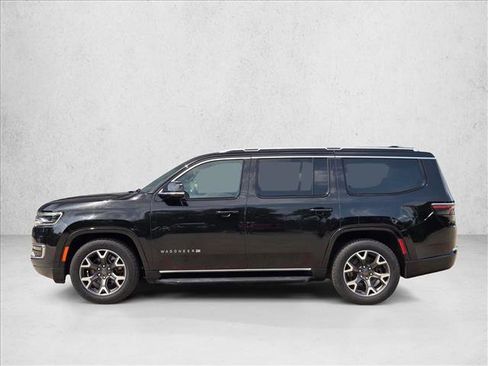 Used 2024 Jeep Wagoneer Series III AWD/4WD image 8