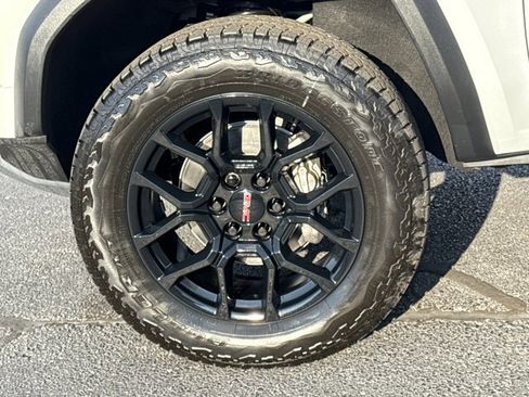 New 2026 GMC Canyon AT4 w/ Technology Plus Package image 16