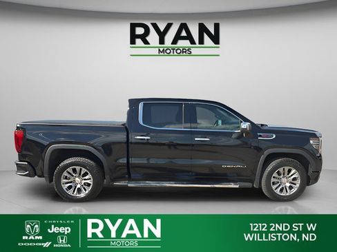 Used 2022 GMC Sierra 1500 Denali AWD/4WD image 2