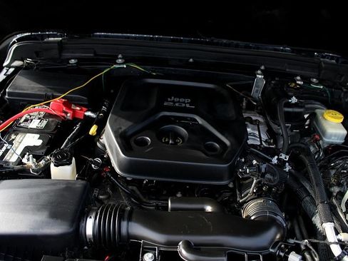 Used 2018 Jeep Wrangler Rubicon image 37