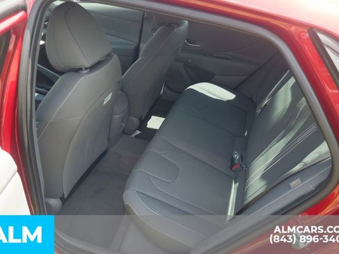 Certified 2025 Hyundai Elantra Sport FWD image 16