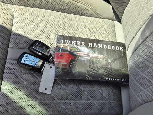 Used 2025 RAM 1500 Tungsten AWD/4WD image 10