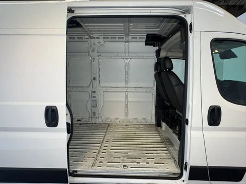 Used 2024 RAM ProMaster 2500 w/ Convenience Group FWD image 25